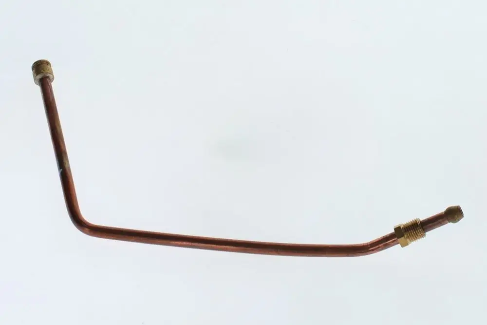Kupferrohr mit zwei Gewindeanschlüssen, geformt in einem leichten Bogen. Verwendung als Steuerleitung in Bosch-Anwendungen möglich.